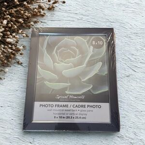 NWT Black Plastic Photo Frame 8” x 10”